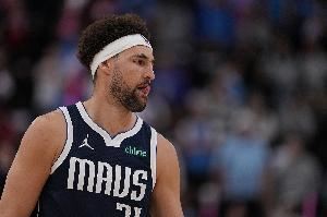 克莱谈球队进攻：主要围绕内线展开 必须发挥优势无球切入