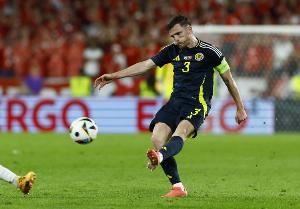 泪目！罗伯逊谈出线：我的脑海里都是若塔，他肯定在对我微笑